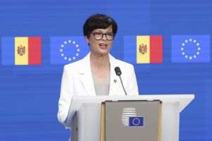 Reuters: Turcia se îndepărtează de obiectivul aderării la UE din cauza reprimării comunităţii LGBTQ+ şi a limitării libertăţii presei